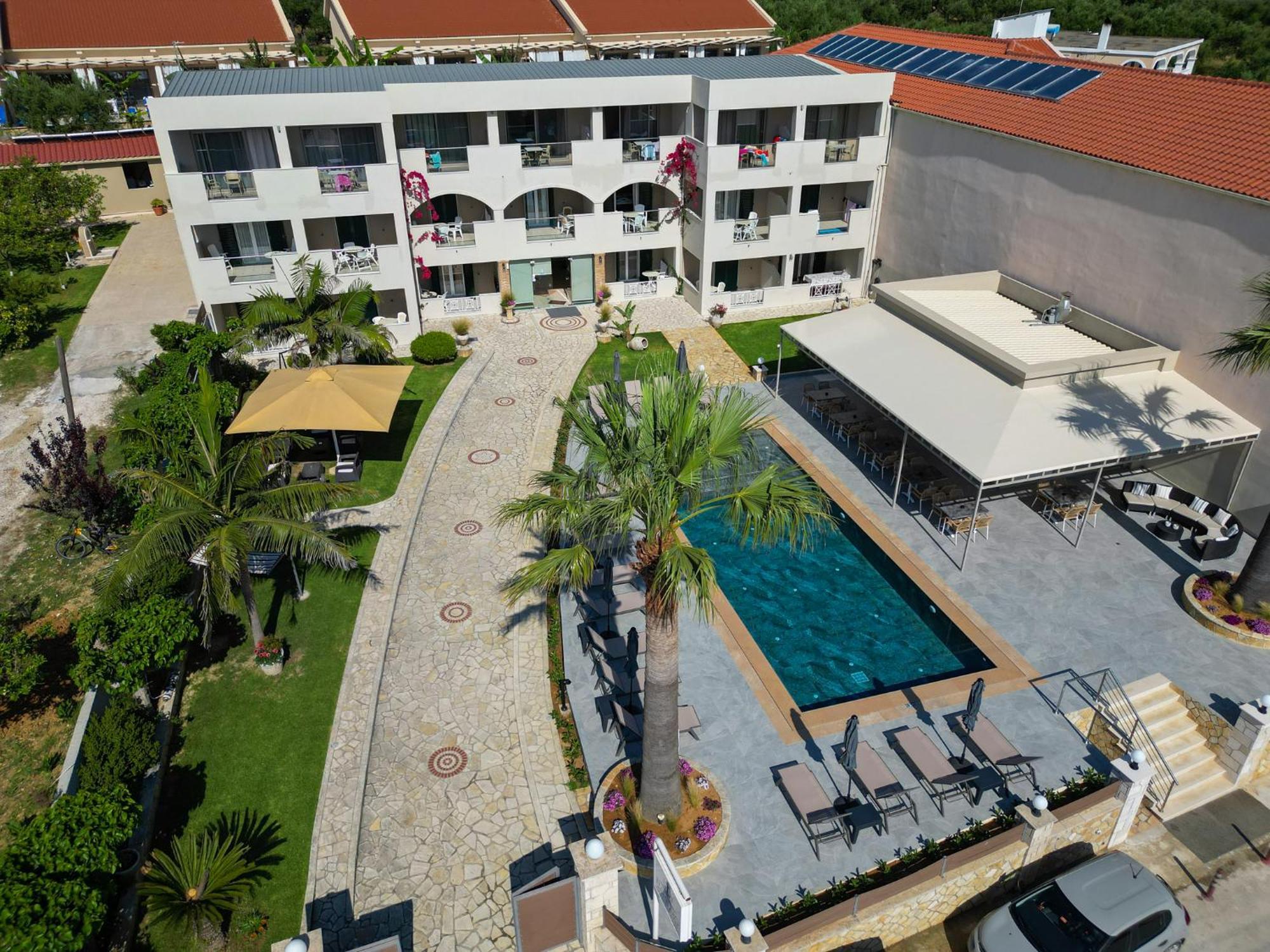 Remezzo Studios & Apartments Amoudi Exterior foto