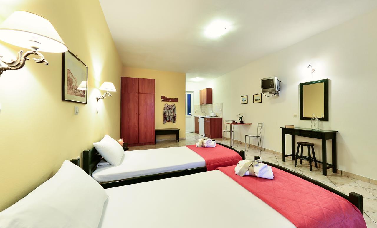 Remezzo Studios & Apartments Amoudi Exterior foto