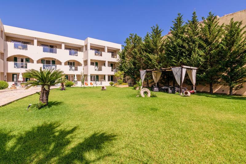 Remezzo Studios & Apartments Amoudi Exterior foto