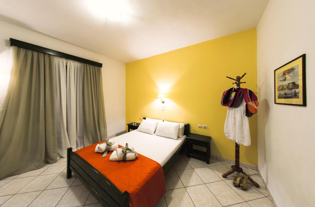 Remezzo Studios & Apartments Amoudi Exterior foto
